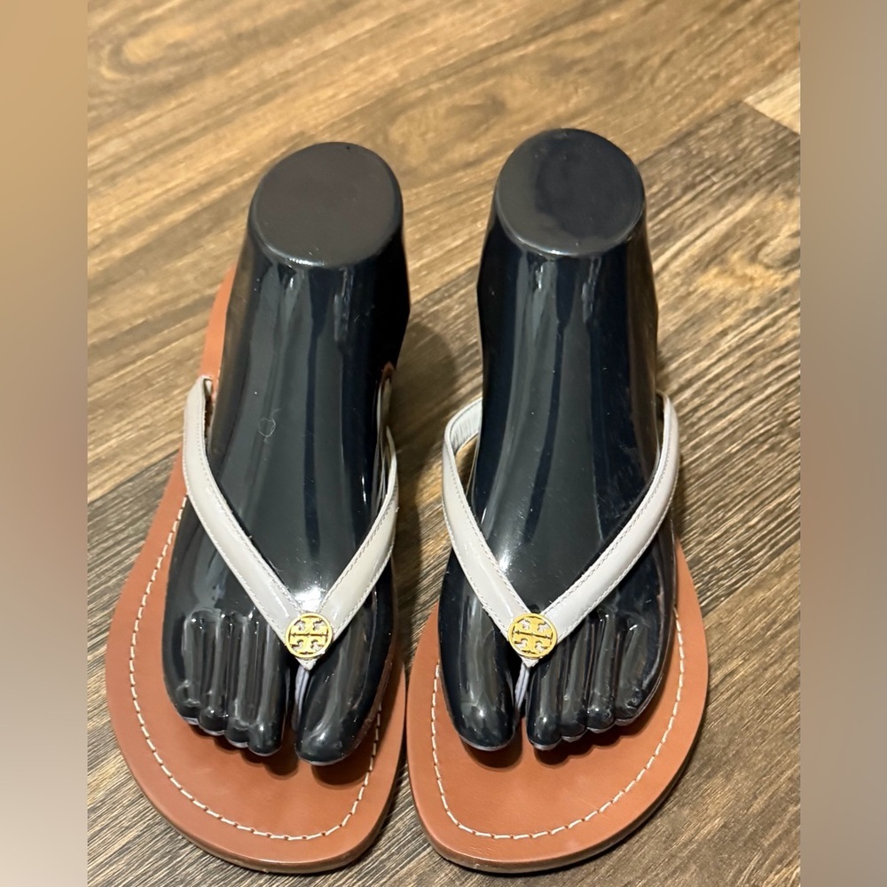 Tory Burch Light Gray Leather Thong Sandals